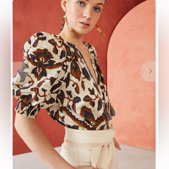 Ulla Johnson Tops - ULLA JOHNSON
ARIN TOP - BONE